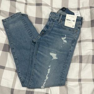 Abercrombie super skinny jeans size 29x32 NWT
